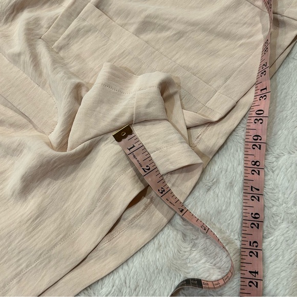 Timing - Lightweight Cream Shorts - Large - Picture 8 of 10